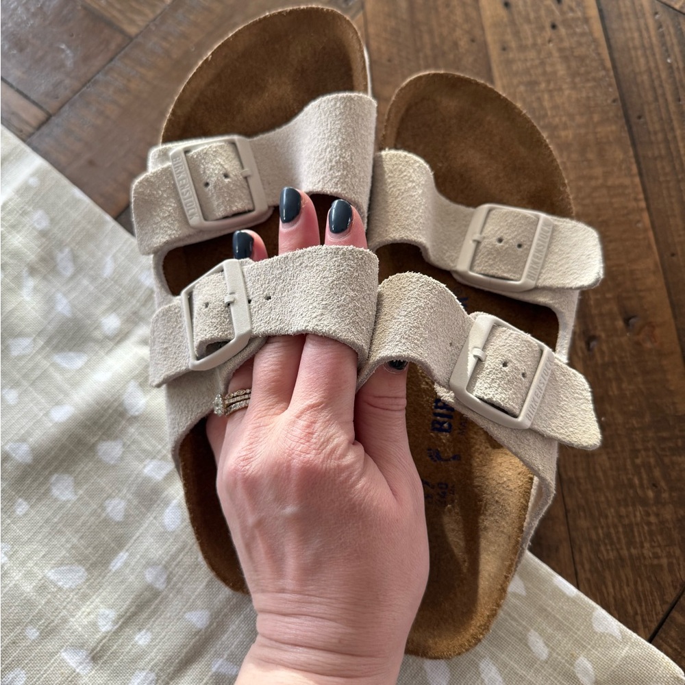 Birkenstock Women’s Sandals - Cream Suede - Picture 2 of 4
